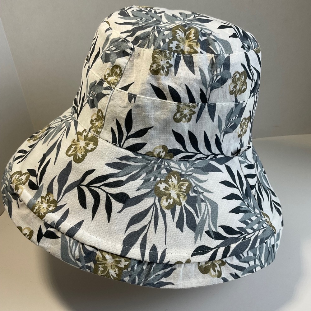 Huanmulan Reversible Bucket Hat Floral Grey White Wide Brim Sun Hat NWT